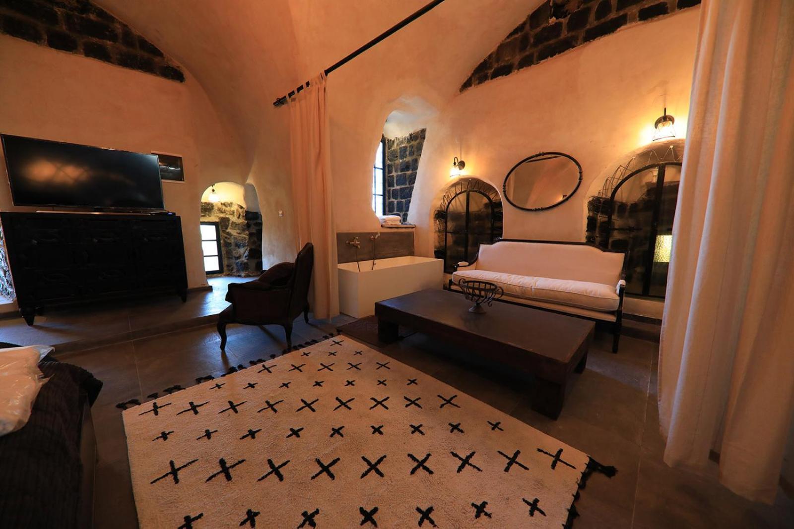 Dona Castle Hotell Tiberias Exteriör bild