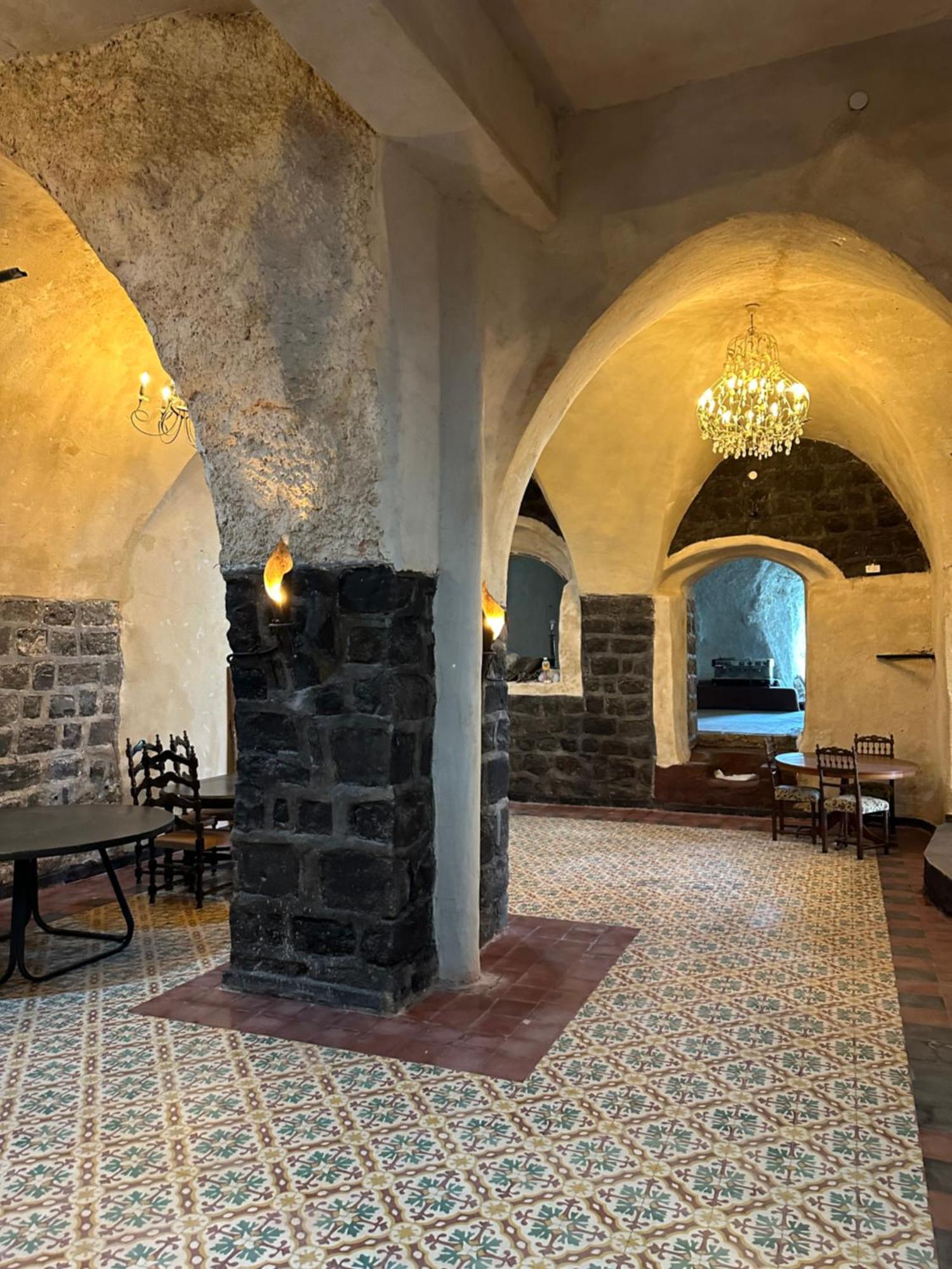 Dona Castle Hotell Tiberias Exteriör bild