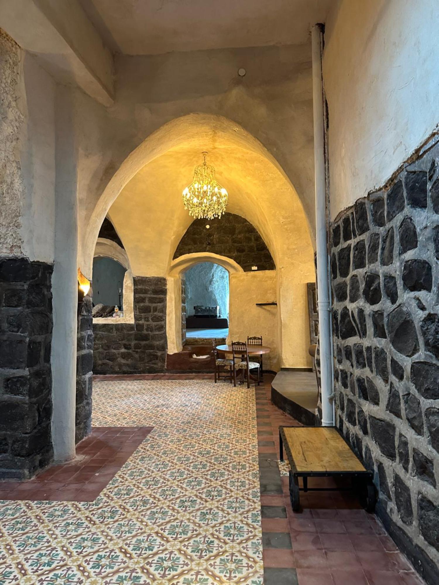 Dona Castle Hotell Tiberias Exteriör bild